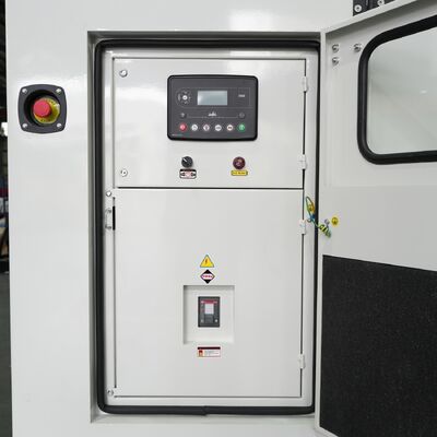550kW 688KVA gerador silencioso super diesel refrigerado a água 50/60HZ geradores portáteis de fase única/três DCEC Cummin